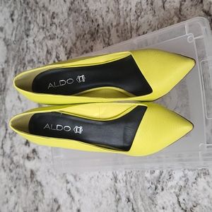 Aldo bright yellow pumps